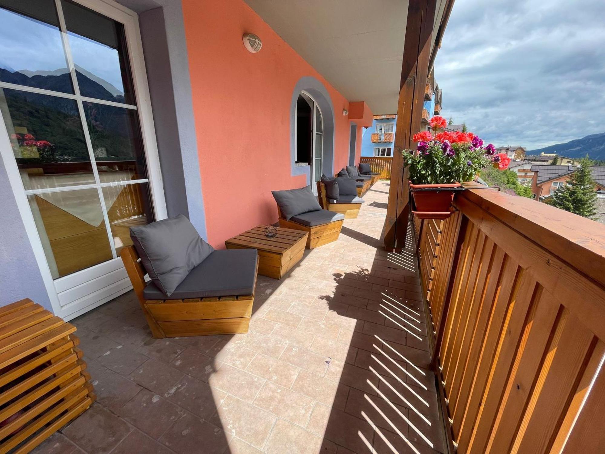 Hotel Panorama Tonalepass Exterior foto