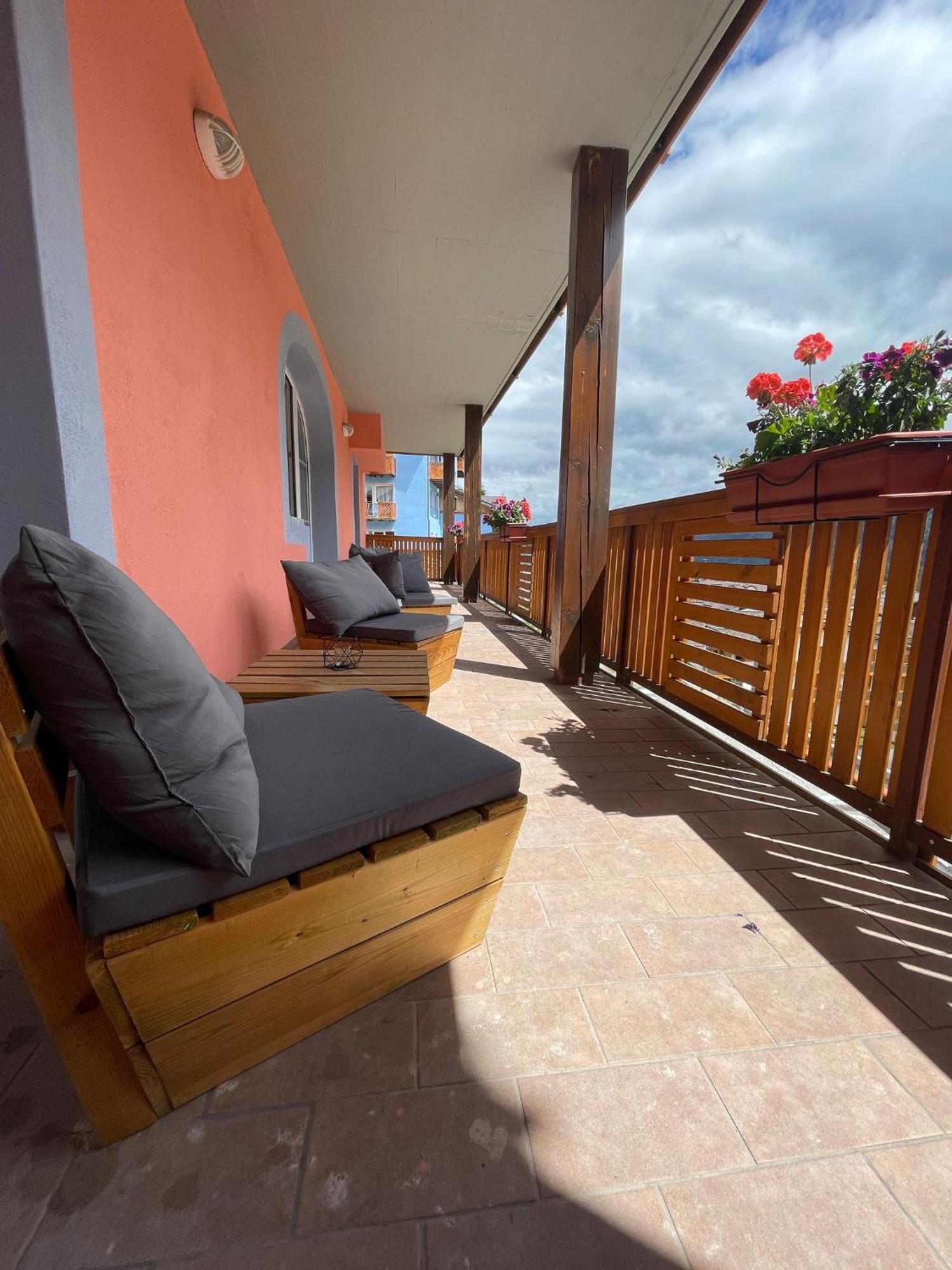 Hotel Panorama Tonalepass Exterior foto